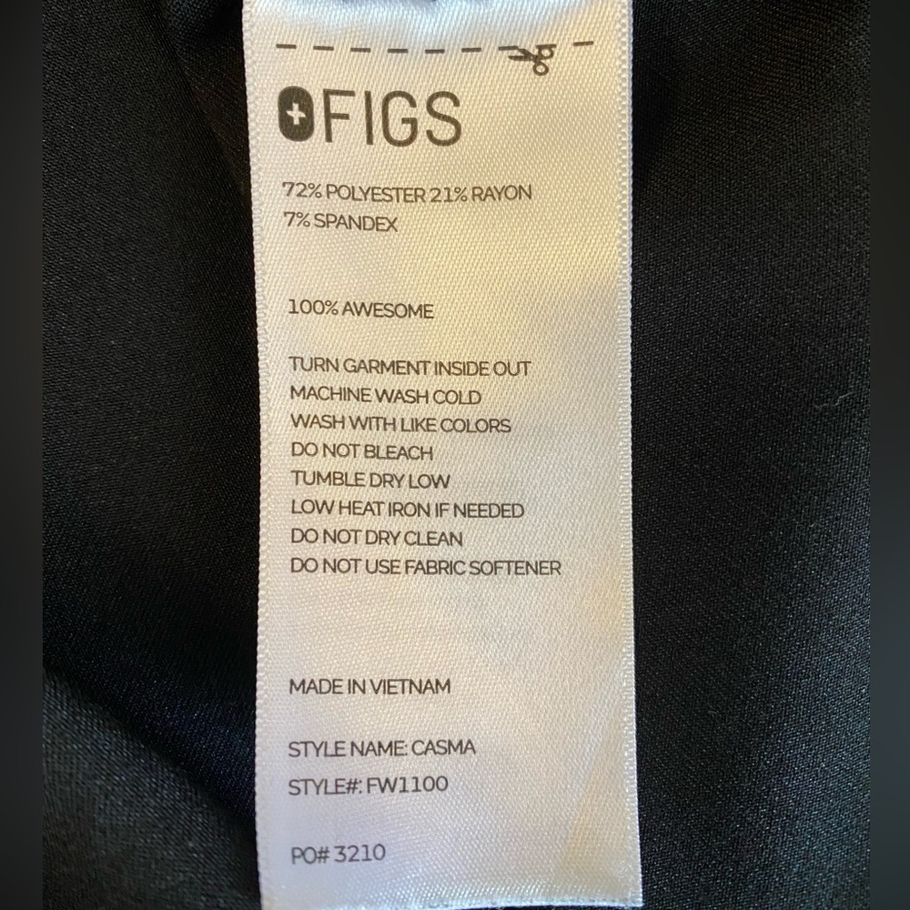 Figs Casma Scrub Top 3 Pocket Black V-neck Size Small - Picture 9 of 11
